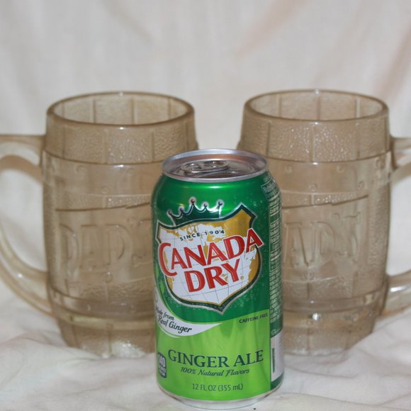 2 Vintage DAD's Root beer Glass Mugs - Picture 2 of 3